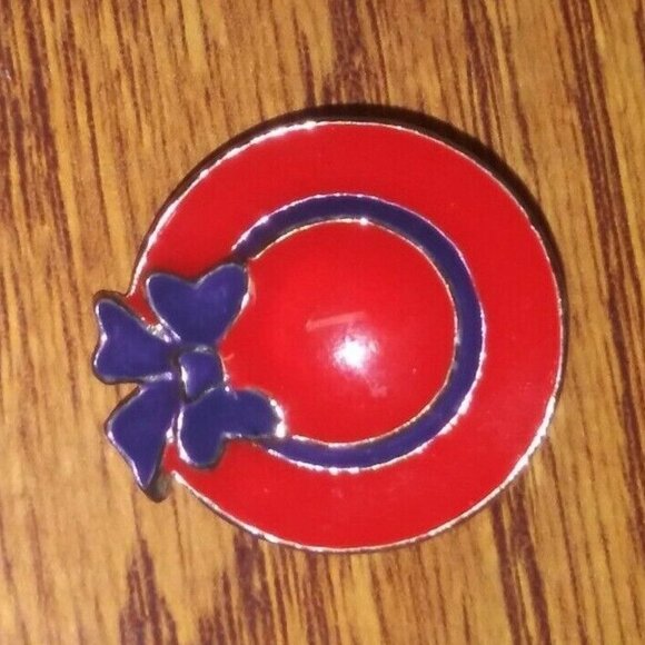 Red Hat Brooch Pin Enamel Purple bow Red Hat society Vintage 1" EUC pretty - Picture 2 of 4